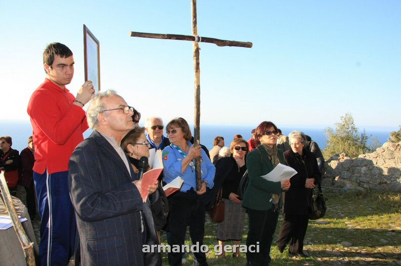 110402viacrucis_rocca 538_tn.jpg